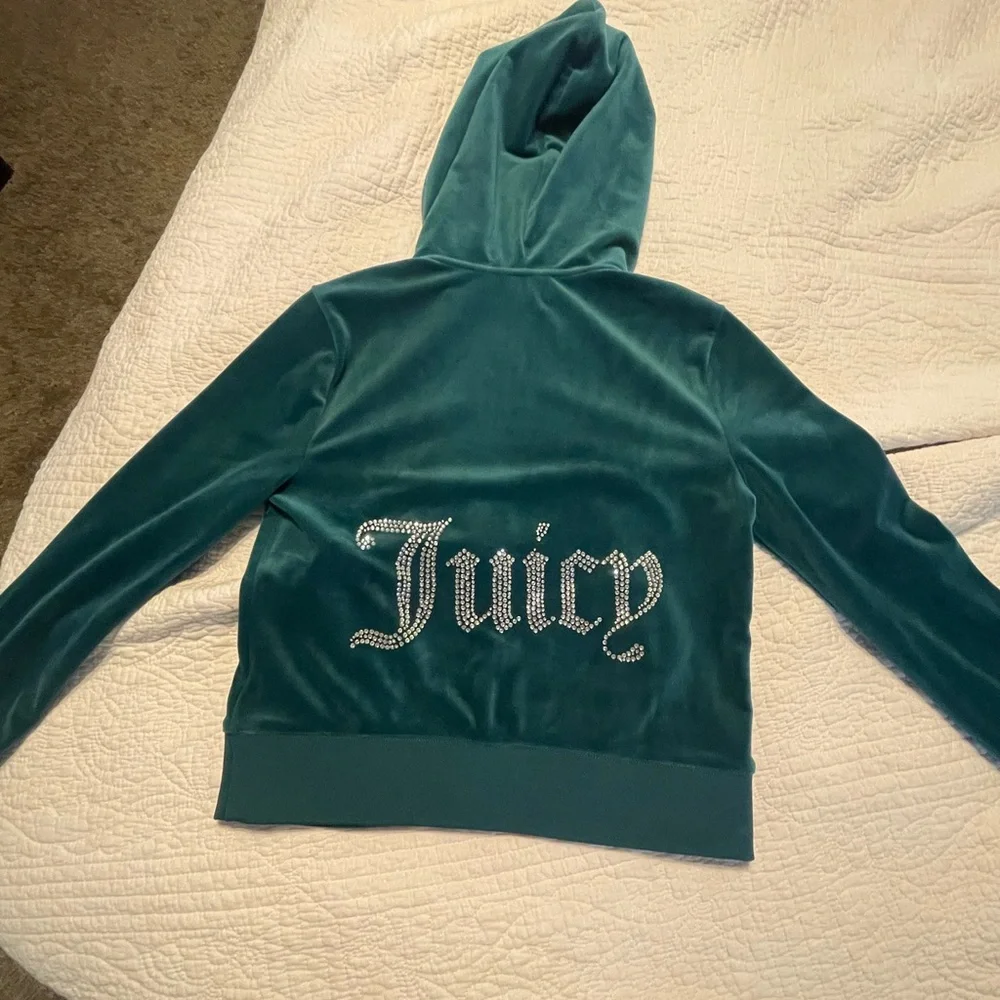 Full juicy track suit for a great price! Super soft and effortlessly cute - Picture 3 of 6